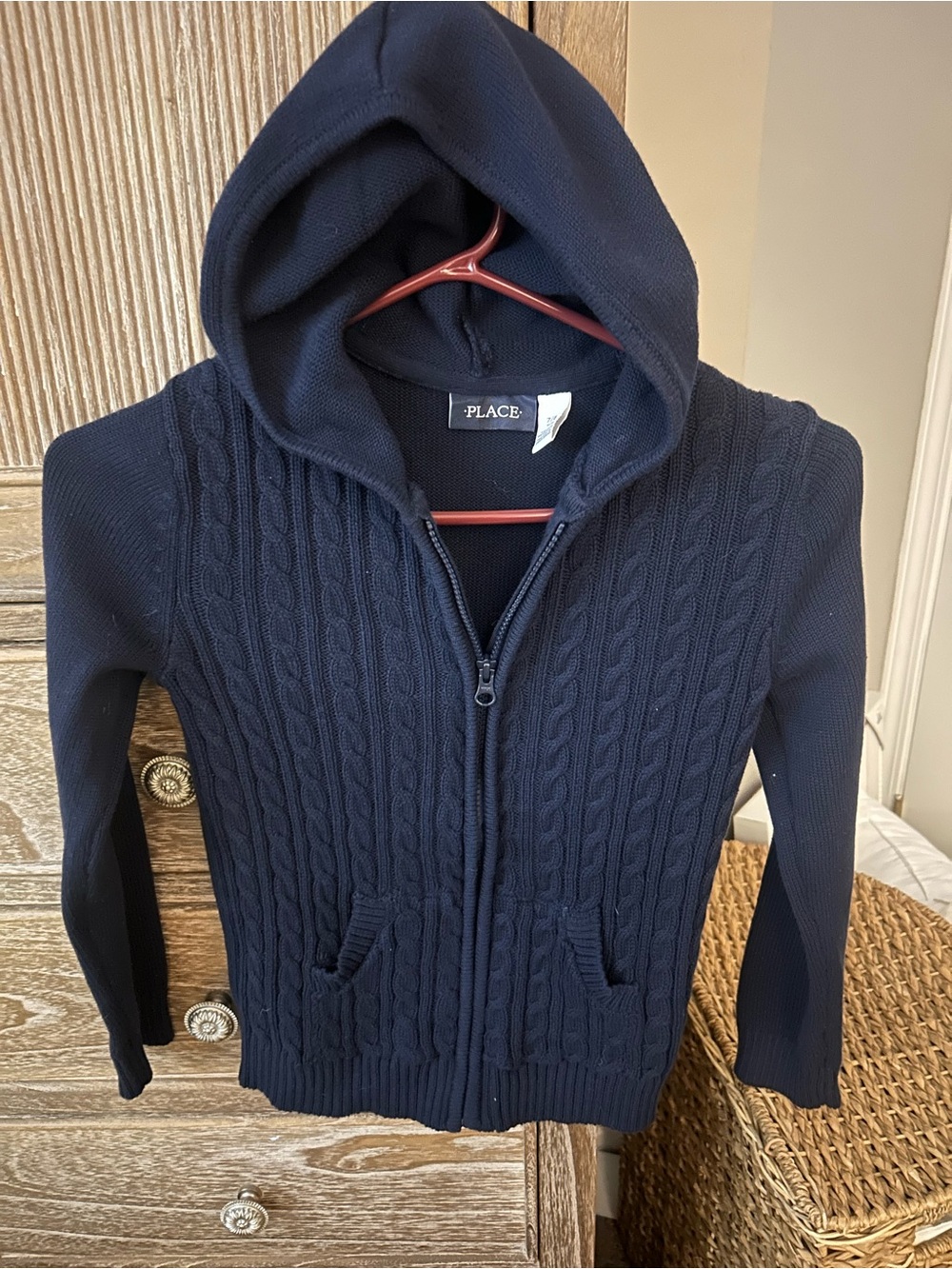 Girls size 7-8 navy sweater- like new